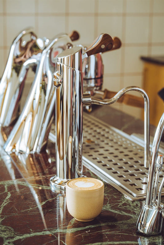 How to Choose the Perfect Cup for Latte Art (And Why It Matters) - Ceramica De Meles